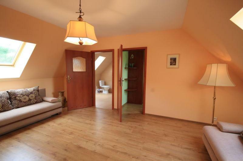 Karpnicka Struga W Dolinie Palacow I Ogrodow Jelenia Gora Dış mekan fotoğraf